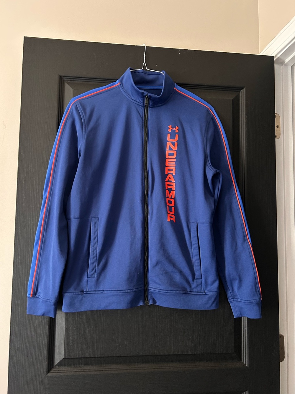 “NWOT” UNDER ARMOUR UNSTOPPABLE ATHLETIC JACKET